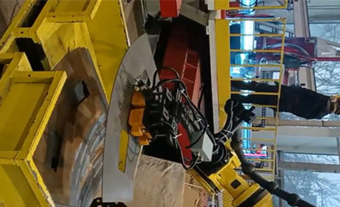 Facilite su Proceso de Forjado de Chapa Metálica con Pinza Robótica